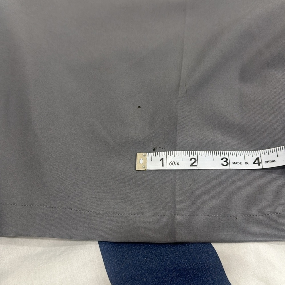 Size 38 Comfortable grey shorts in good condition - Picture 6 of 10